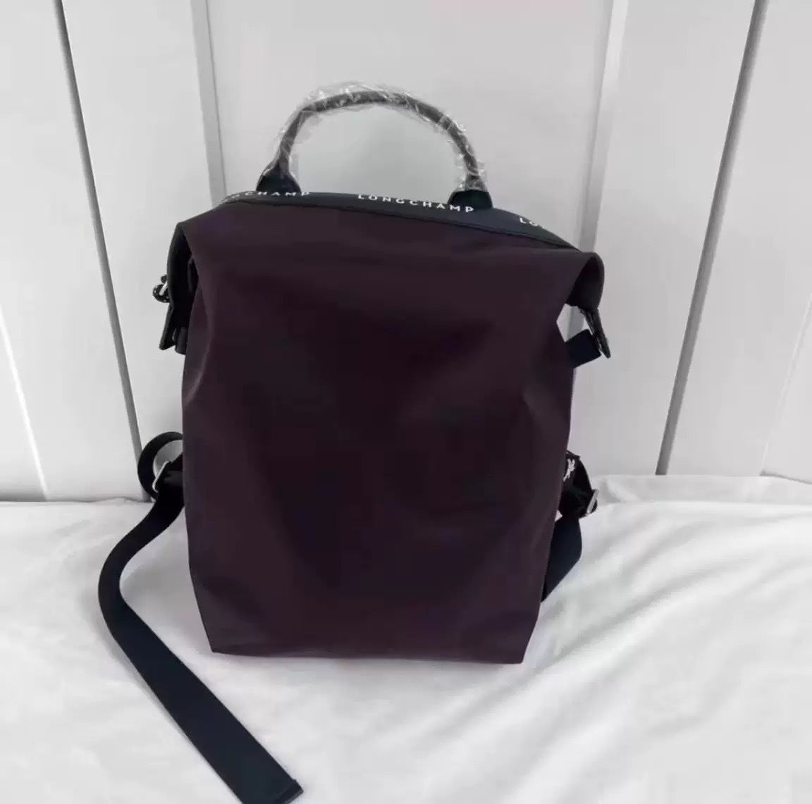 Women's High Version Dragon Inlaid Nylon Waterproof Unisex Leisure Backpack