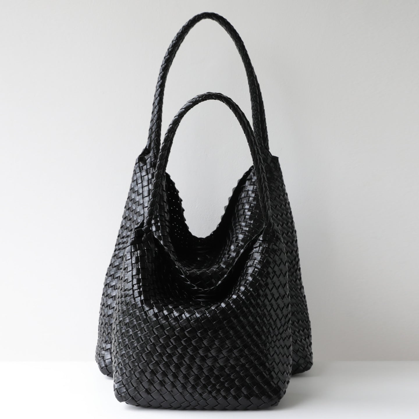 Women's Leather Hand-woven Large Capacity Totes Stylish Bags