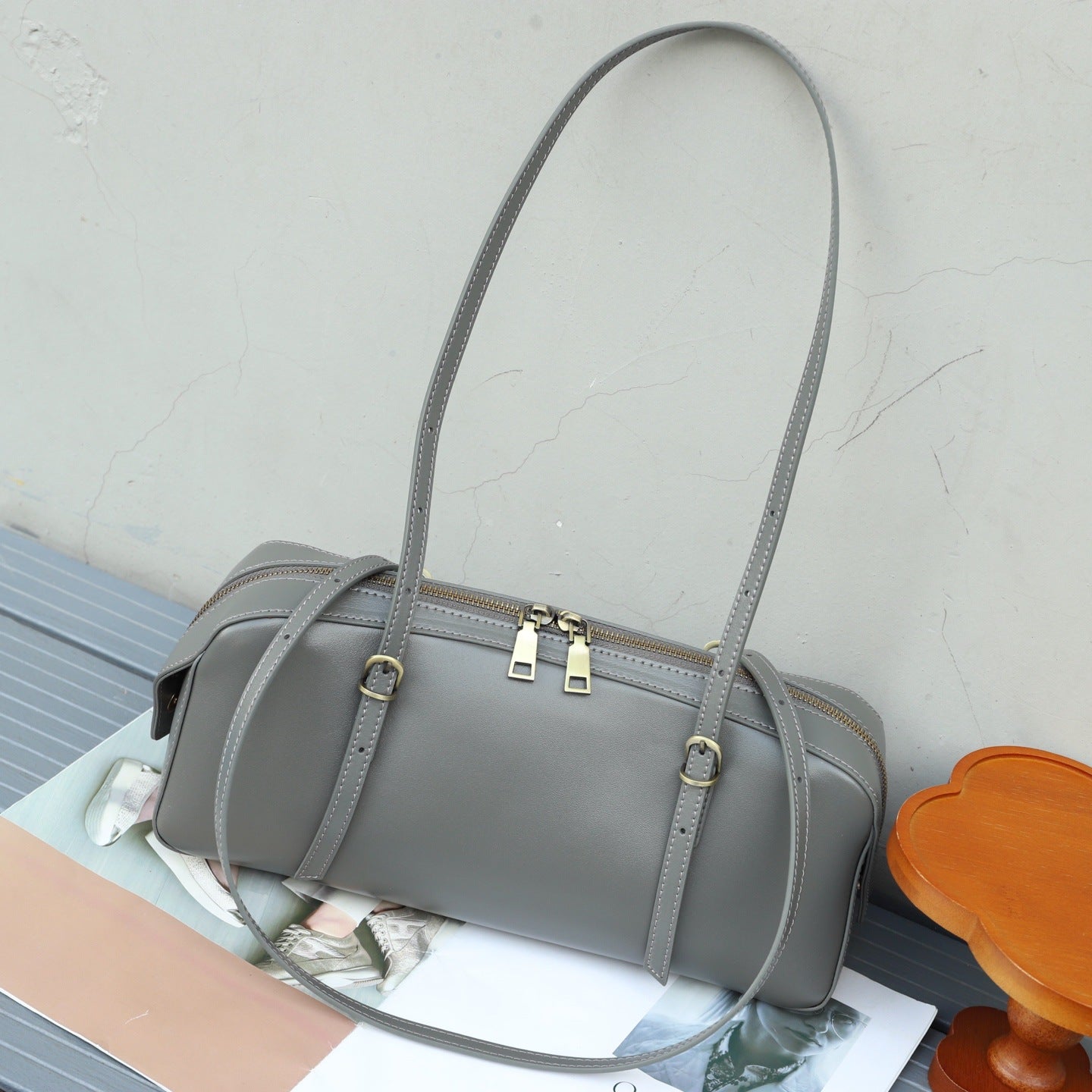 Women's First Layer Cowhide Niche Vegetable Tanned Leather Genuine Bowling Simple Bags