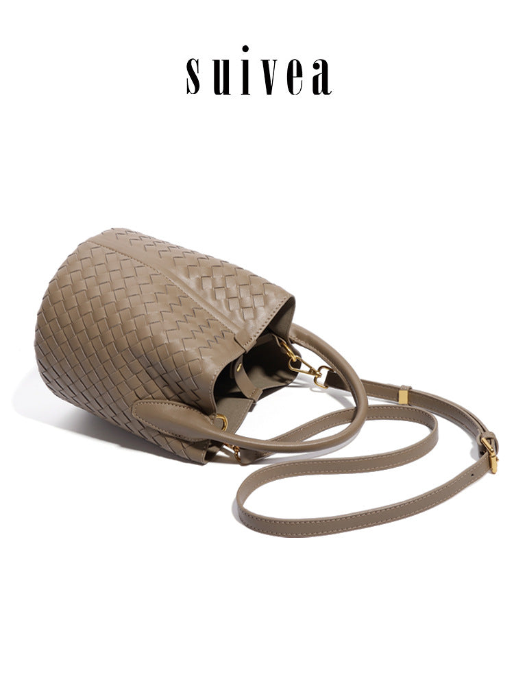 Women's Classic Handmade Woven Elegant Light Luxury Large Bags