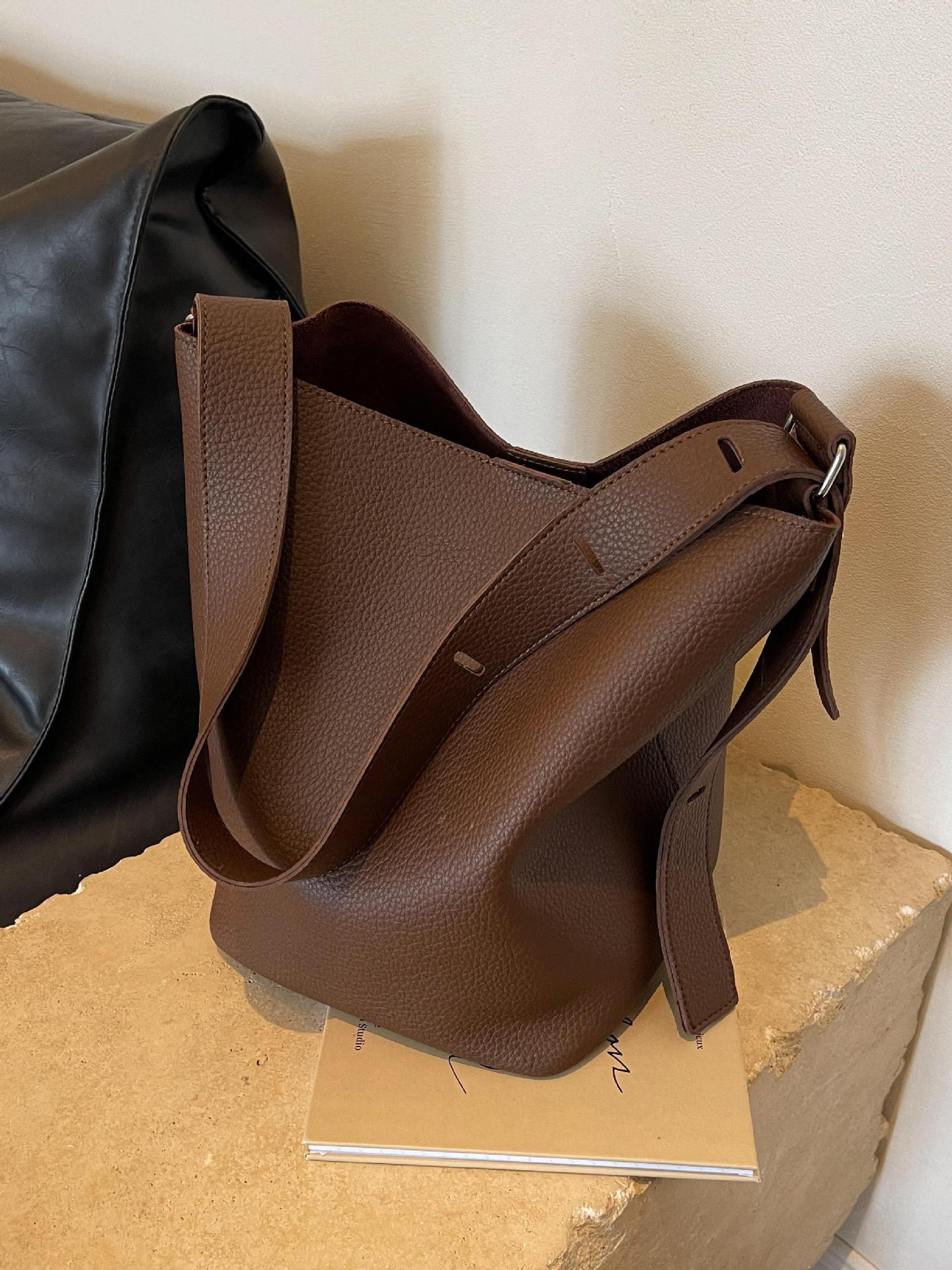 Women's Super Popular Retro Simple Large Capacity Tote Bags
