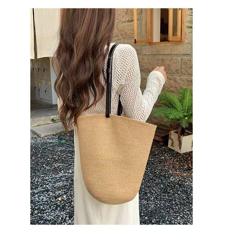 Summer Woven Niche Large Capacity Portable Vacation Beach Bucket Bag