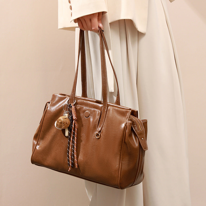 Capacity Totes Niche Retro Fashion Commuter Women's Shoulder Bag