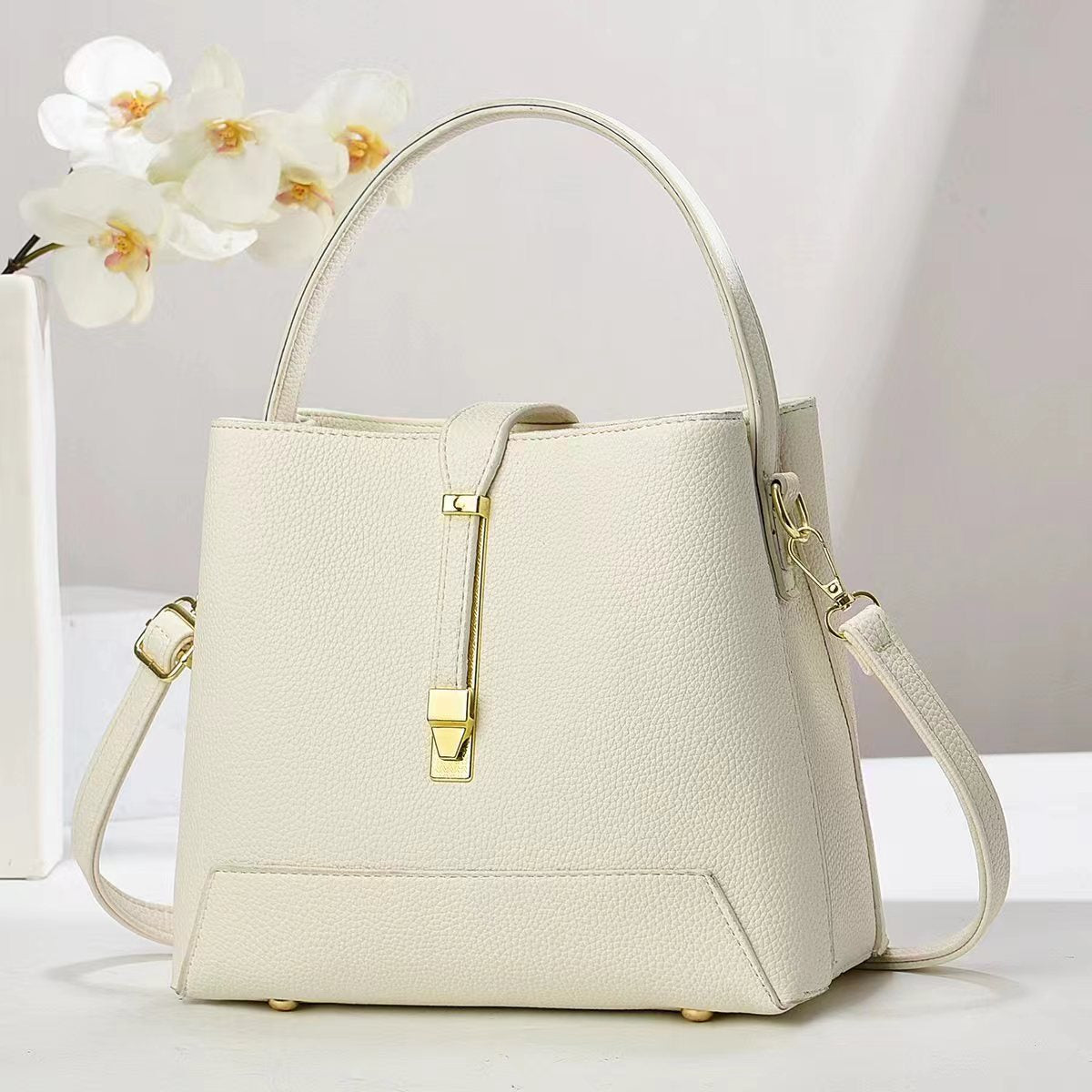 Classy Women's Korean Texture Glossy Fashion Handbags