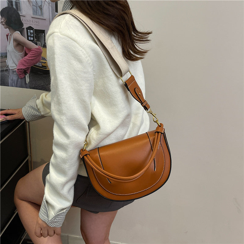 Women's Solid Color Saddle Trendy Retro Women's Handbag