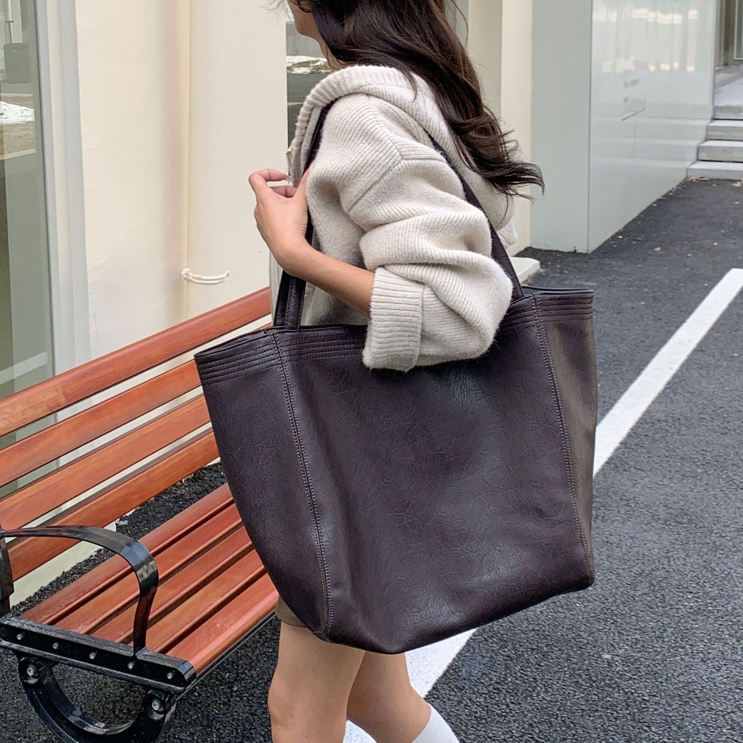 Women's Large Capacity Soft Leather Simple Female Bags