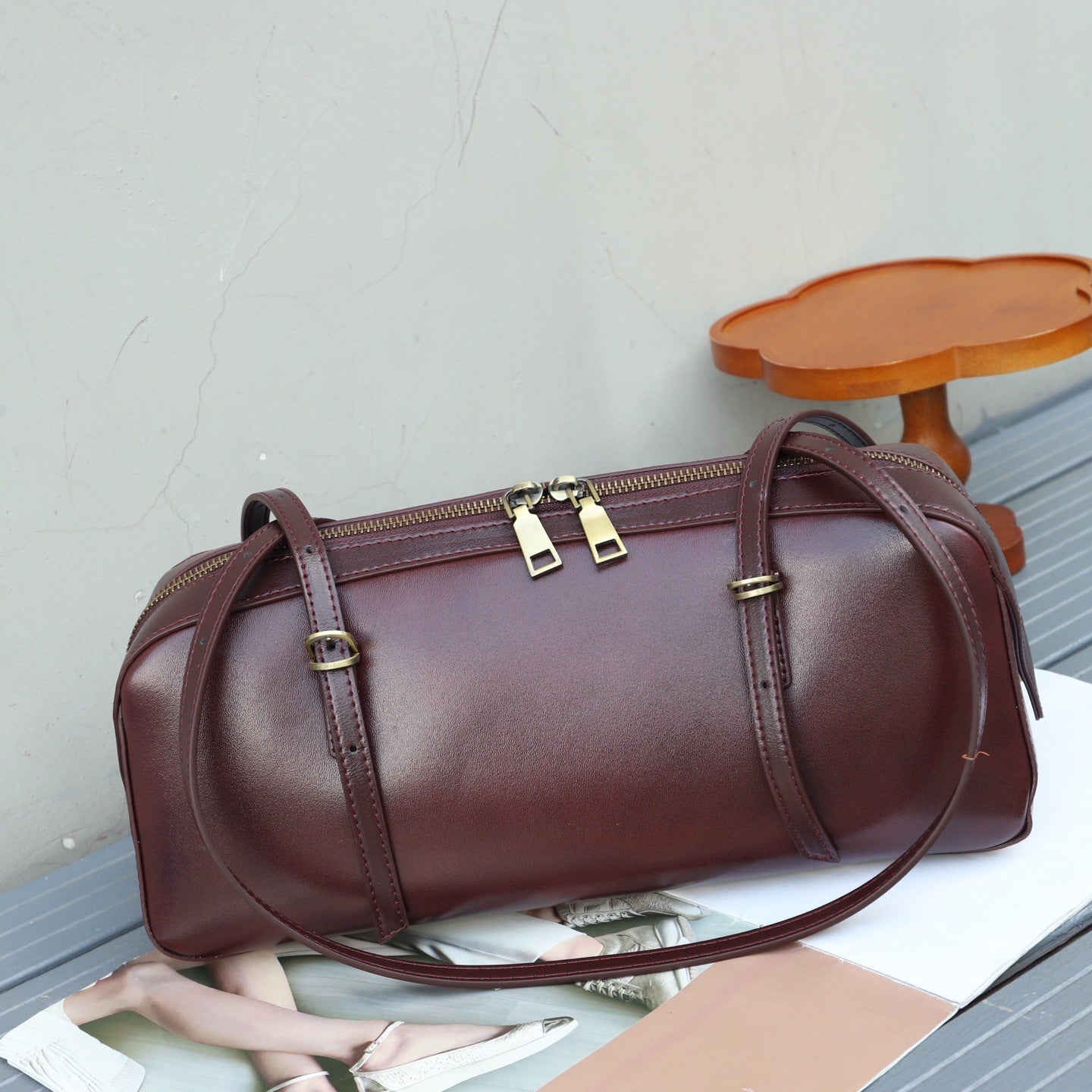 Women's First Layer Cowhide Niche Vegetable Tanned Leather Genuine Bowling Simple Bags