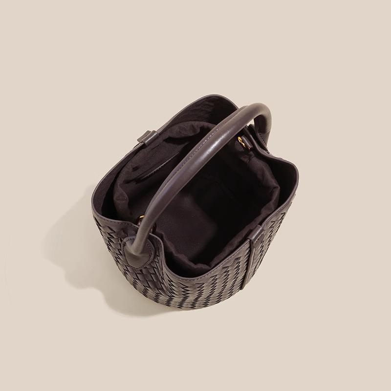 Women's Stylish Cross Body High-grade Woven Large Bucket Bag