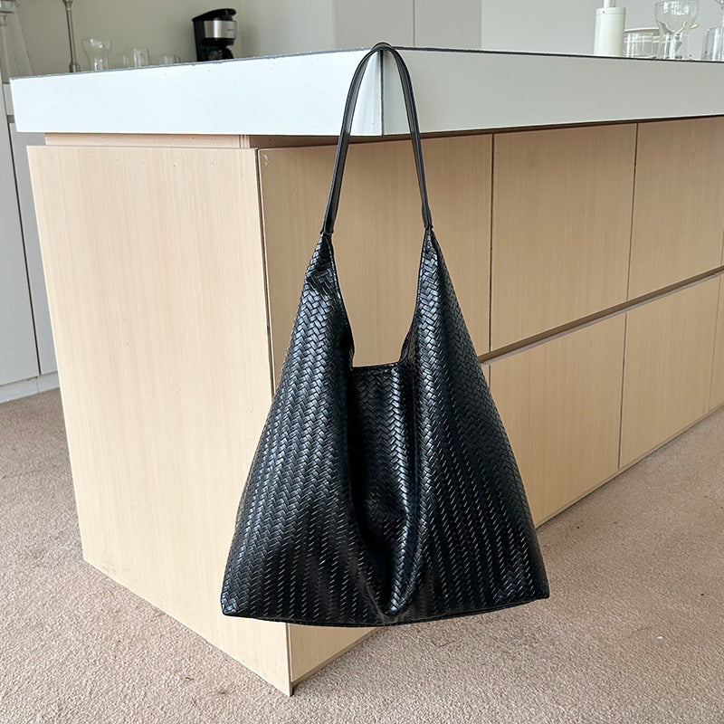Women's Niche Woven Large Capacity Commute Underarm Bags