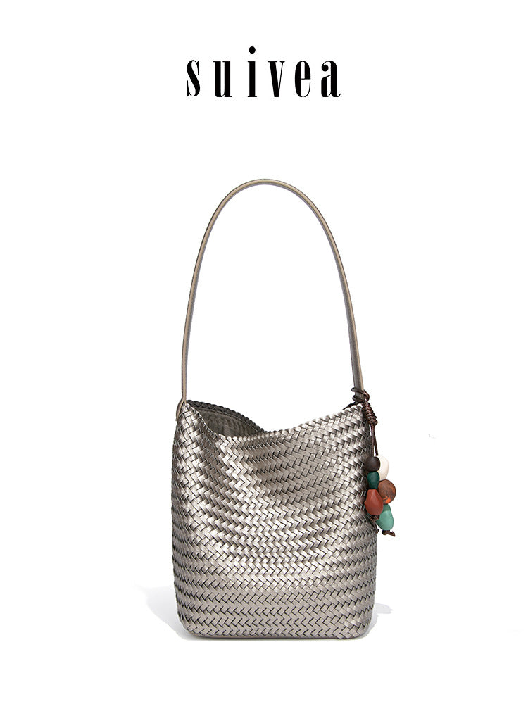 Trendy Fresh Hand-woven Underarm Tassel Ornament Bucket Bag
