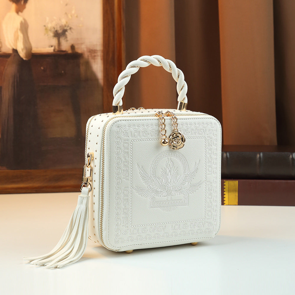 Women's Wild Berry Mesh Embroidered Portable High-grade Small Square Bags