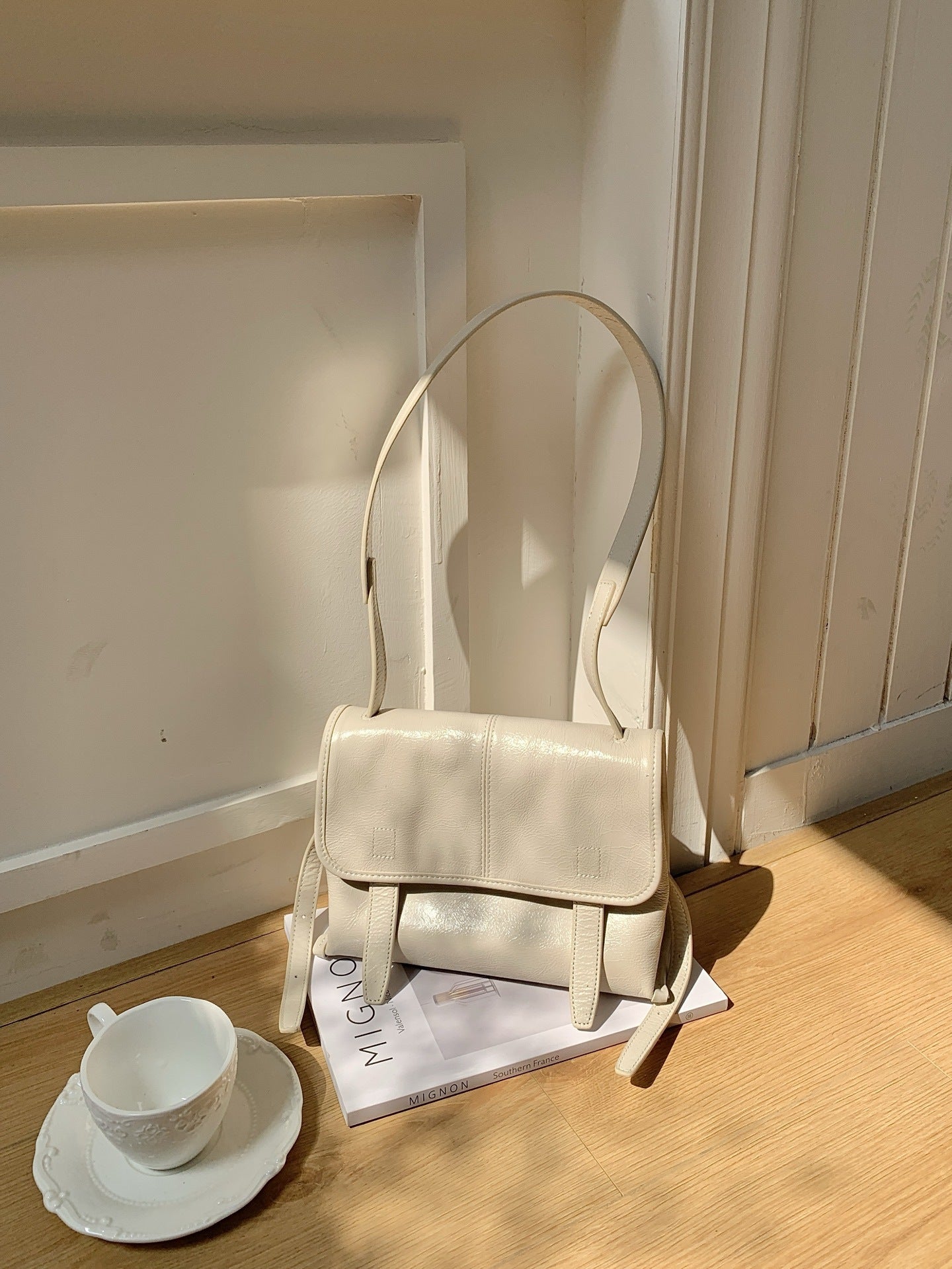 Fashion Oil Wax First Layer Cowhide Texture Women's Shoulder Bag