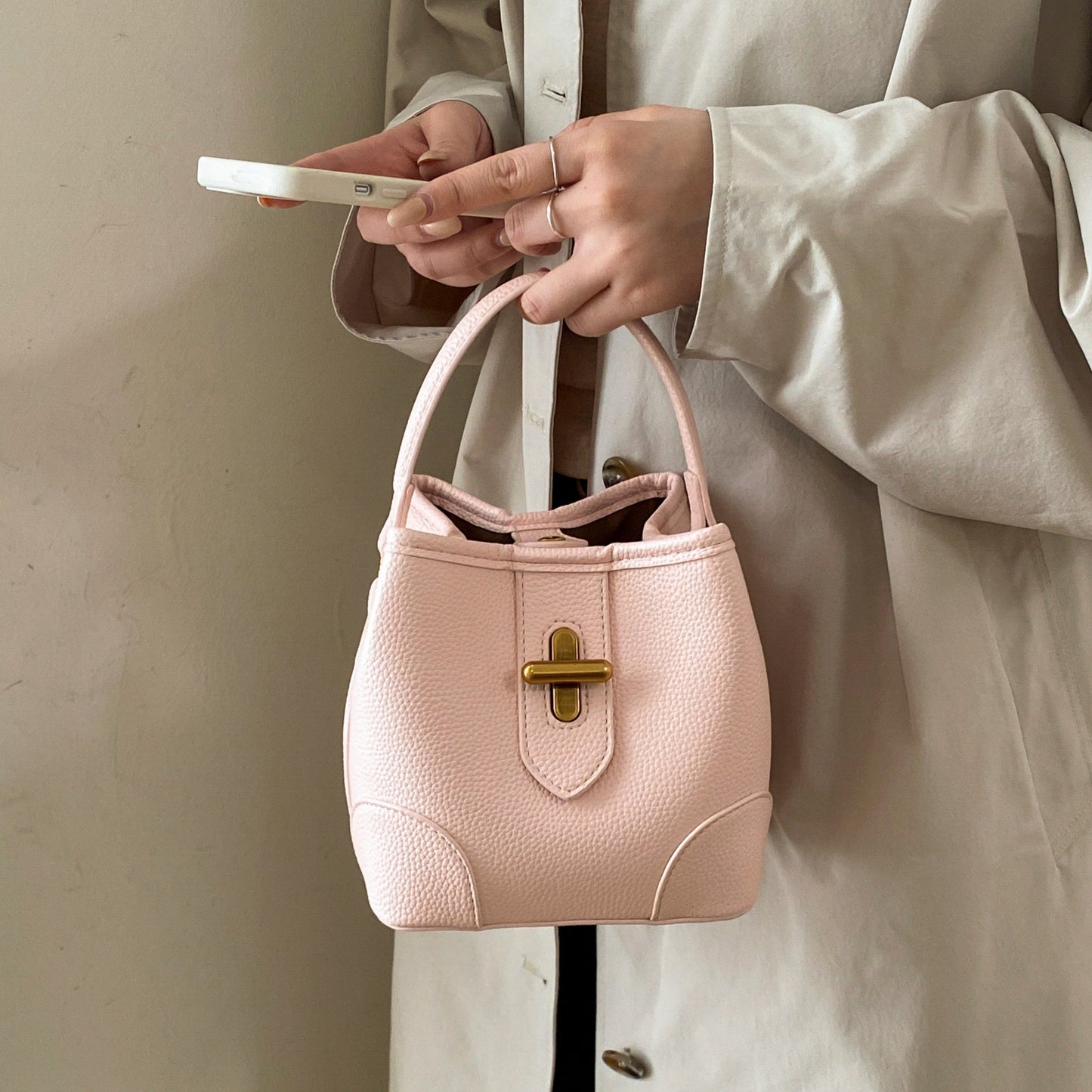 Women's Retro Minority Pink Fashionable High-grade Simple Bags