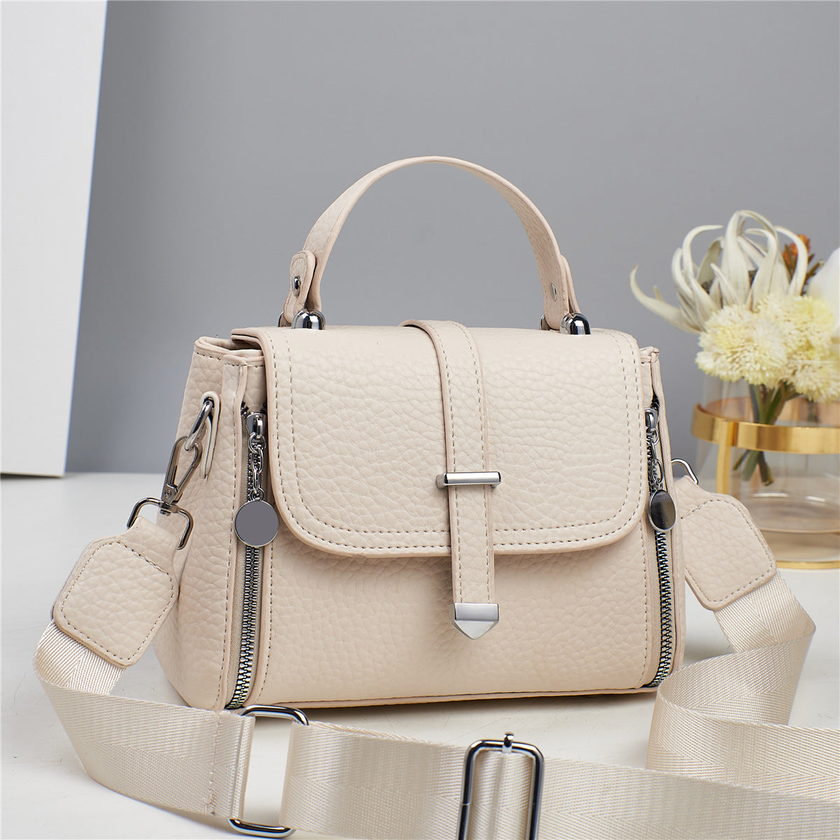 Graceful Cool Women's Portable Fashion Trendy Bags