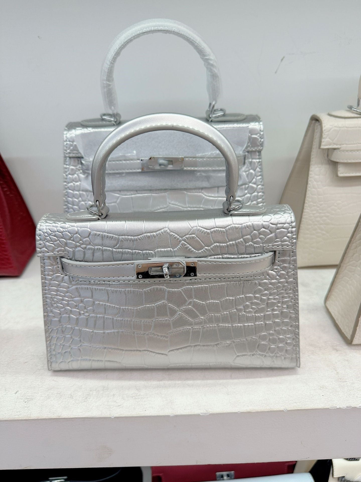 Women's Quality Crocodile Pattern Second Generation Kelly Fashion Candy Color Handbags