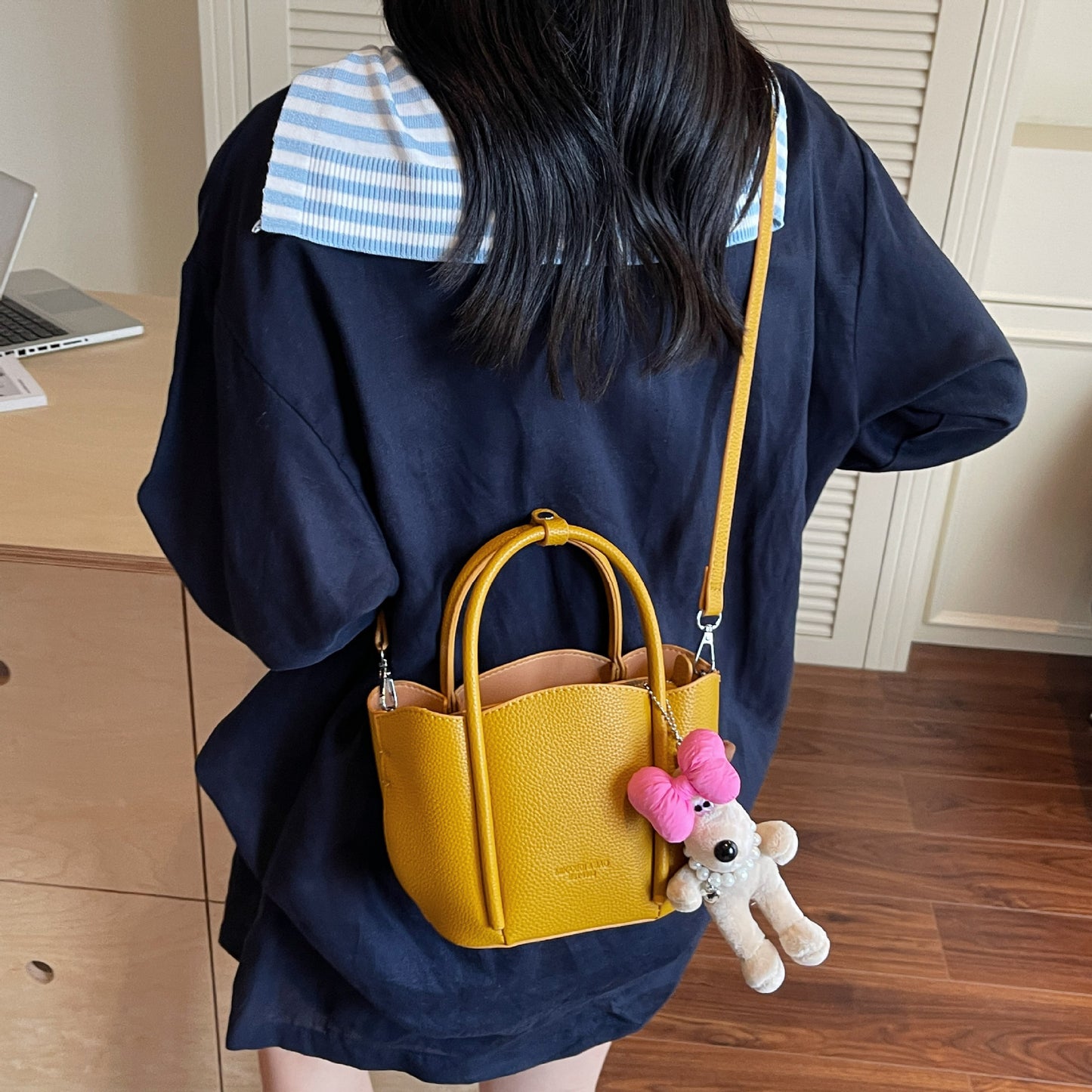 Women's Feel Versatile Fashion Cross Body Super Hot Bucket Bag