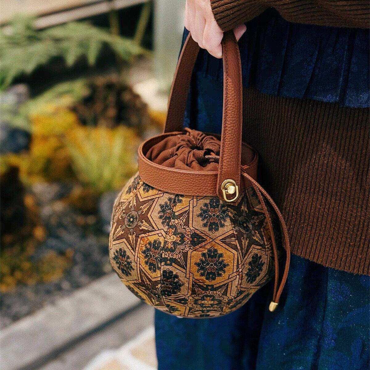 Women's Lantern National Red Early Spring Portable Women's Handbag