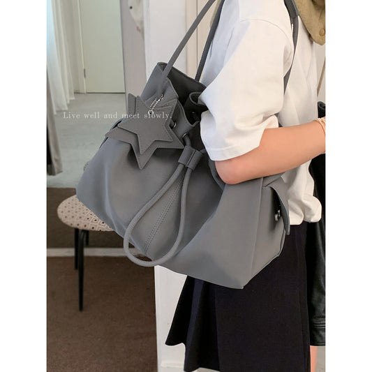 Attractive Women's Korean Underarm Simple Commuter Tote Bag