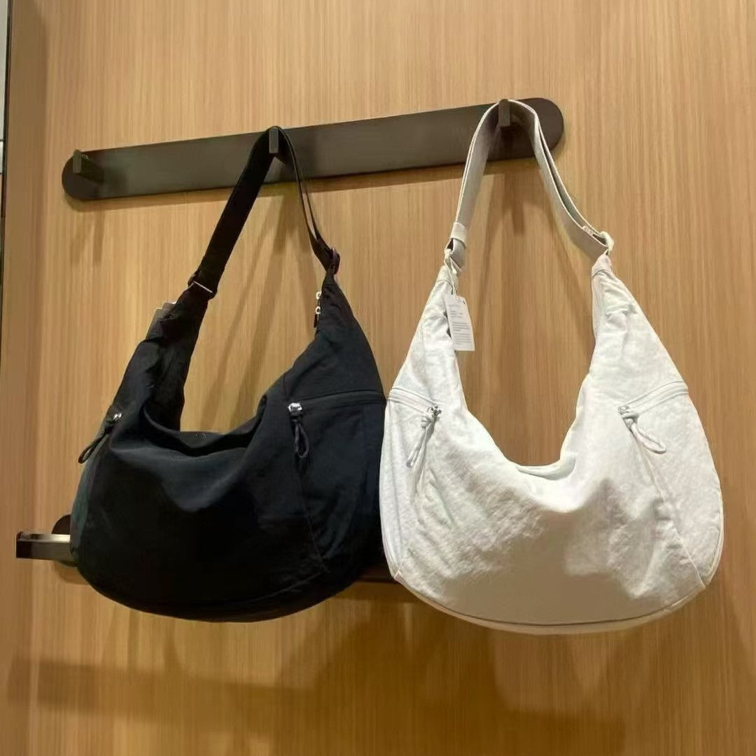 Fashion Glamorous Croissant Simple Stylish Lightweight Women's Shoulder Bag