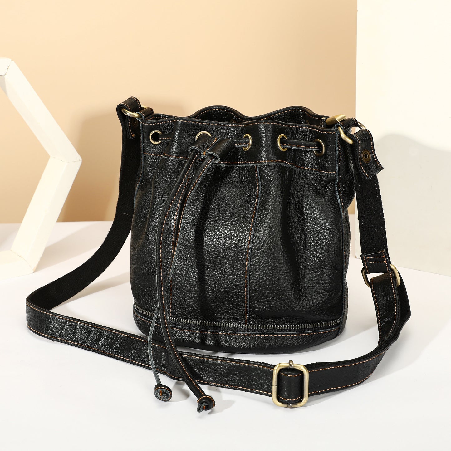 Women's Fashion Leather Drawstring Design Cowhide Texture For Women's Shoulder Bag