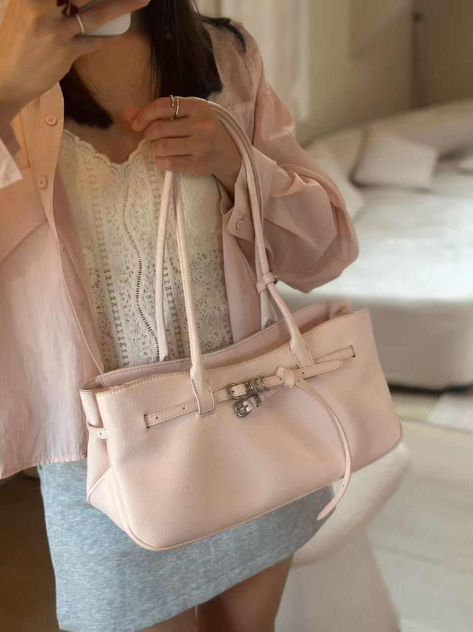 Korean Style Niche Leather Pastel Minimalist Retro Women's Shoulder Bag
