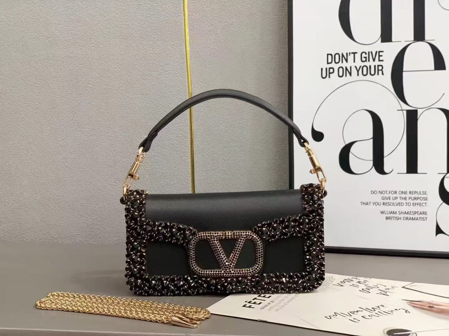 Women's Retro Sequin Drill Chain Fashion Genuine Women's Messenger Bag