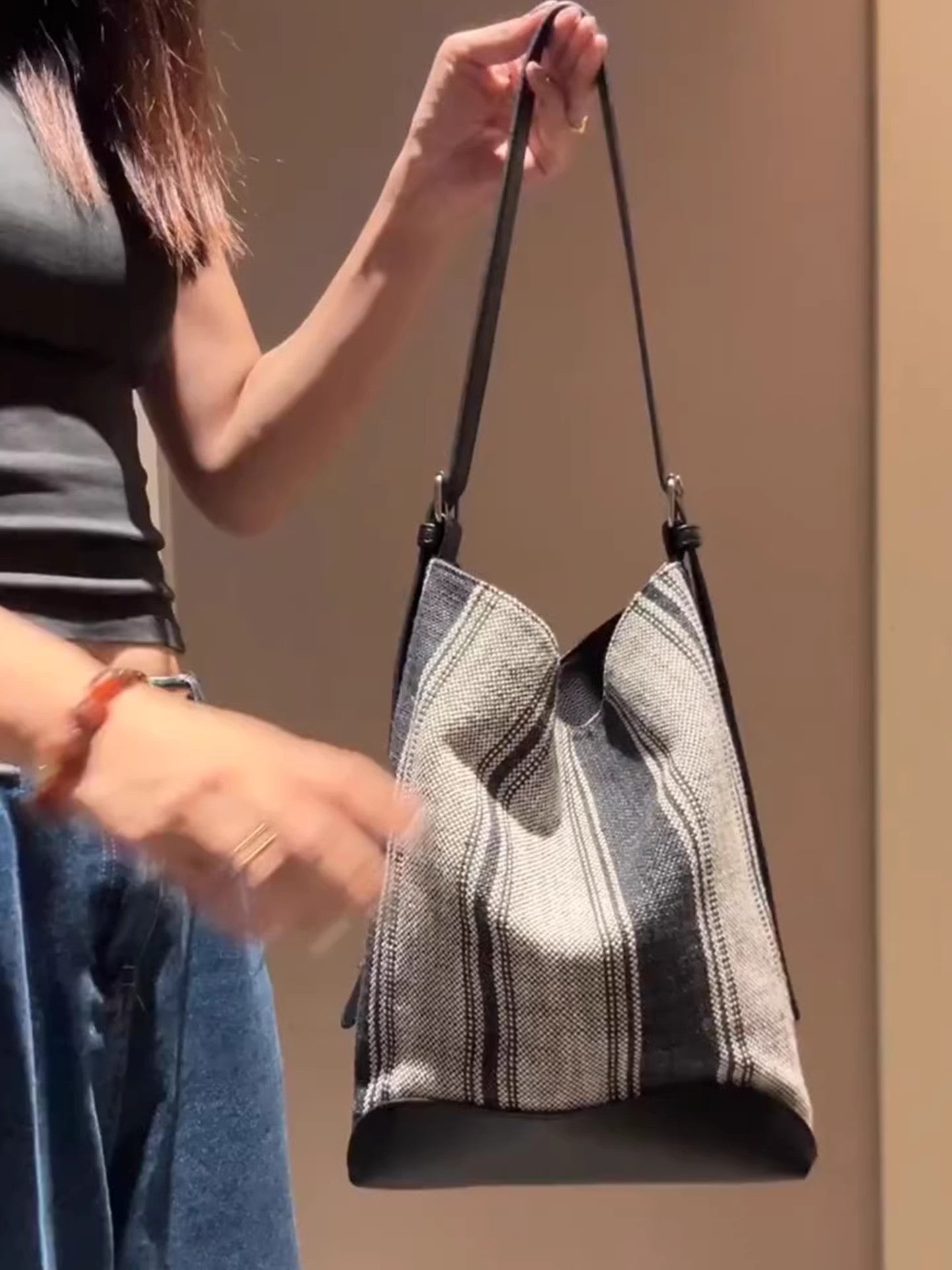 Women's Vintage Stripe Light Luxury Minority High-grade Women's Messenger Bag