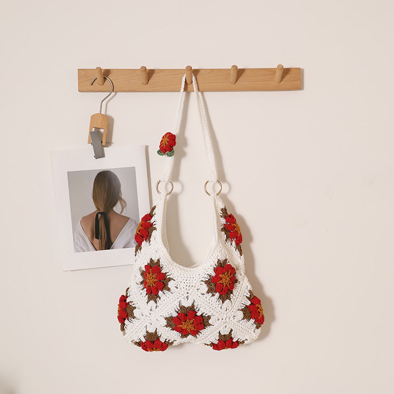 Versatile Large Capacity Flowers Straw Vacation Women's Shoulder Bag