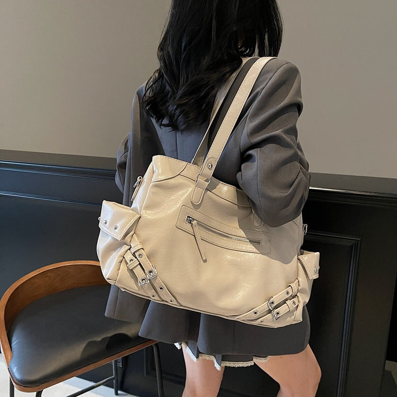 Women's Retro High-grade Solid Color Simple Commuter Tote Bag
