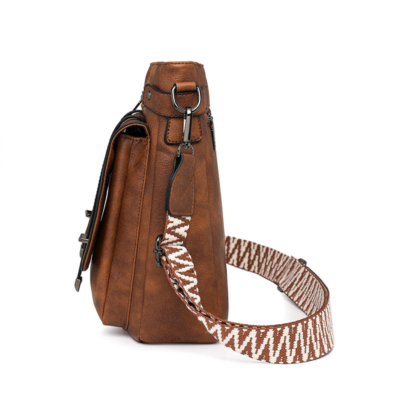Women's Fashion Personality Large Capacity Commuter Flap Women's Shoulder Bag