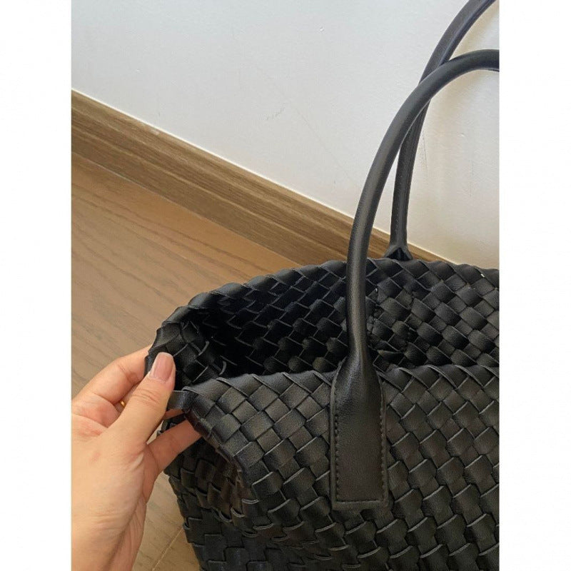 Women's Large Capacity Hand-woven Woven Simple Commute Women's Messenger Bag