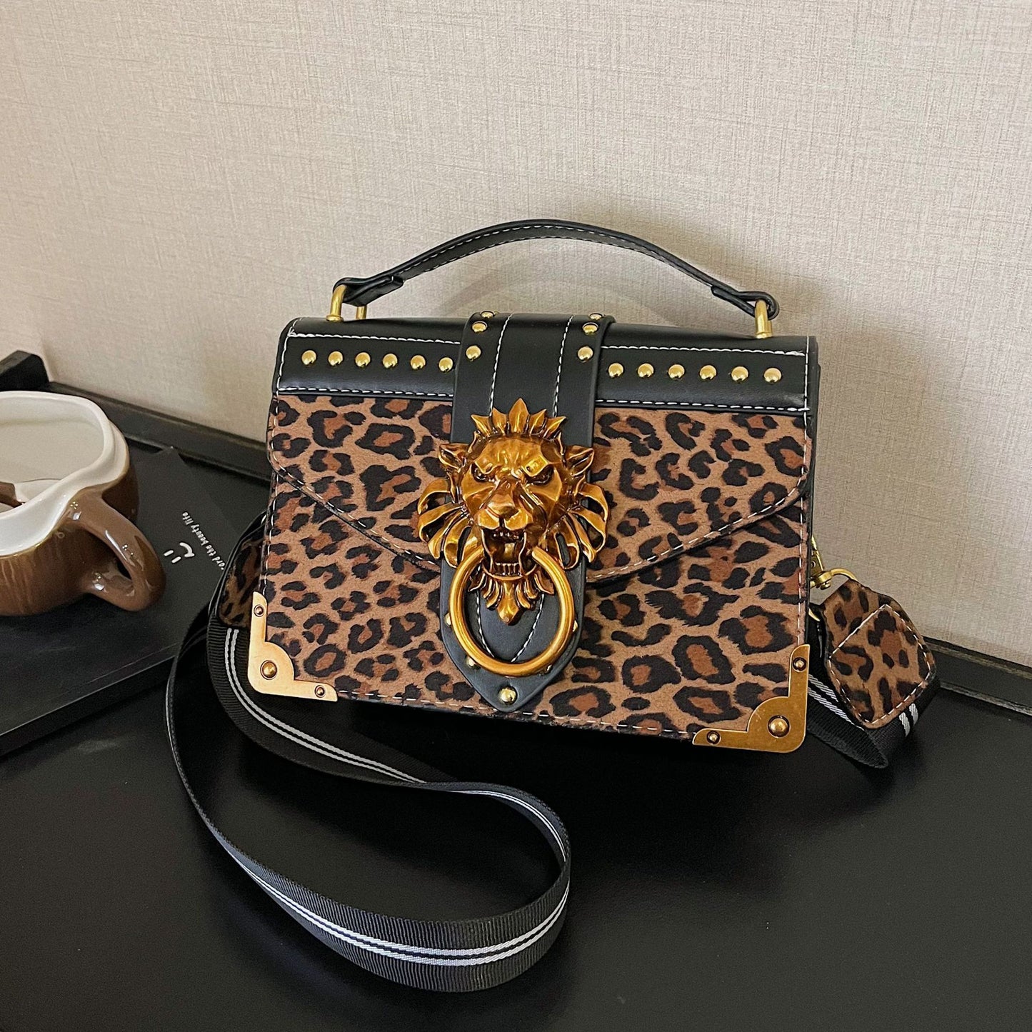 Women's Leopard Print Simple Rivet Lion's Head Women's Shoulder Bag