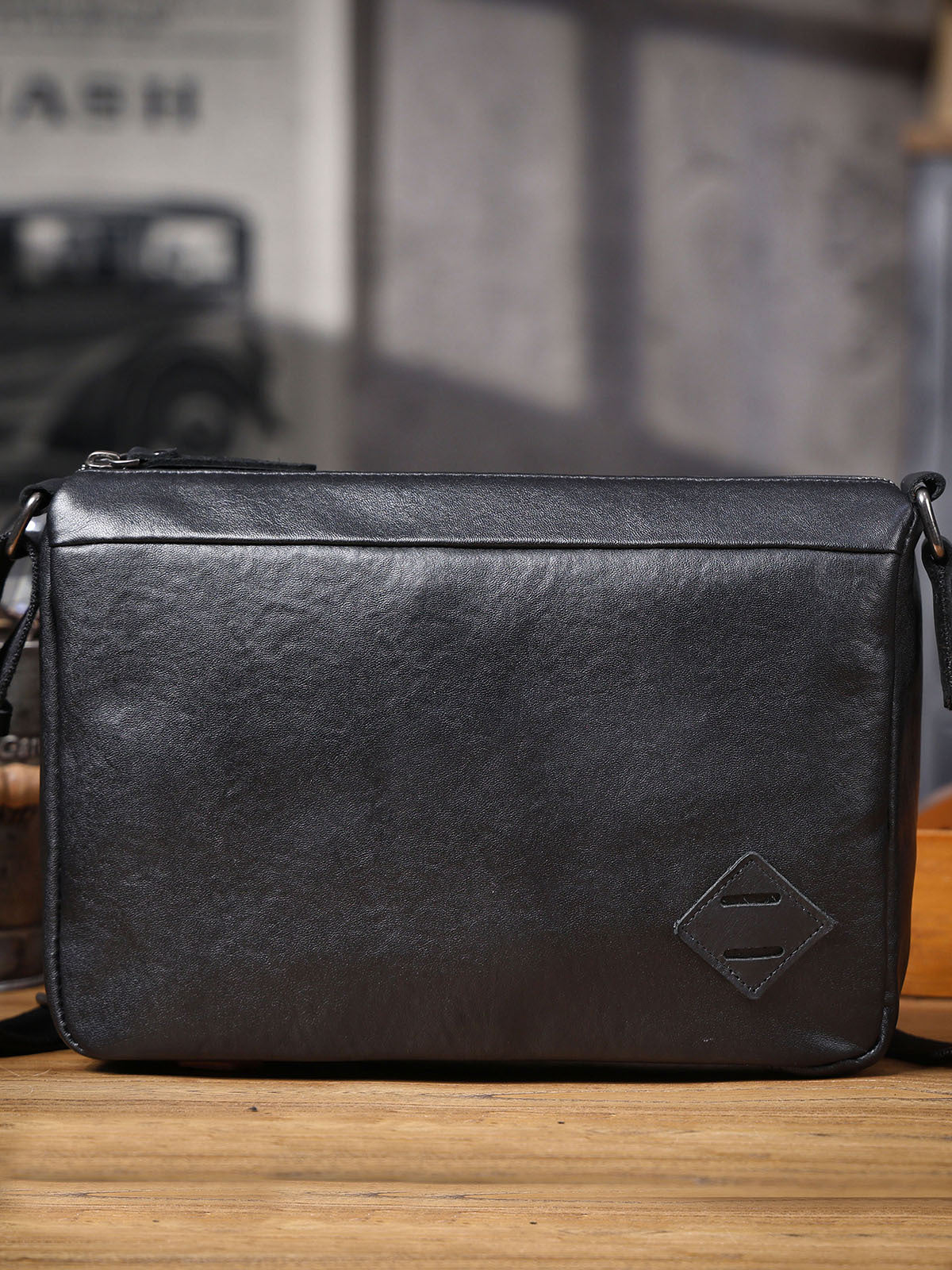Men's Genuine Leather Commuter Handmade First Layer Cowhide Men's Messenger Bag