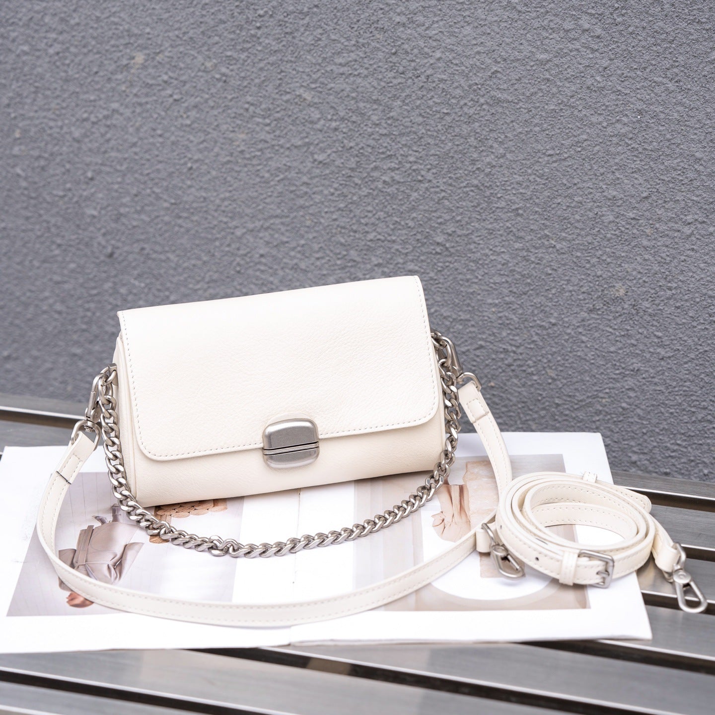 Women's Genuine Leather Design Envelope High-grade Commute Women's Shoulder Bag