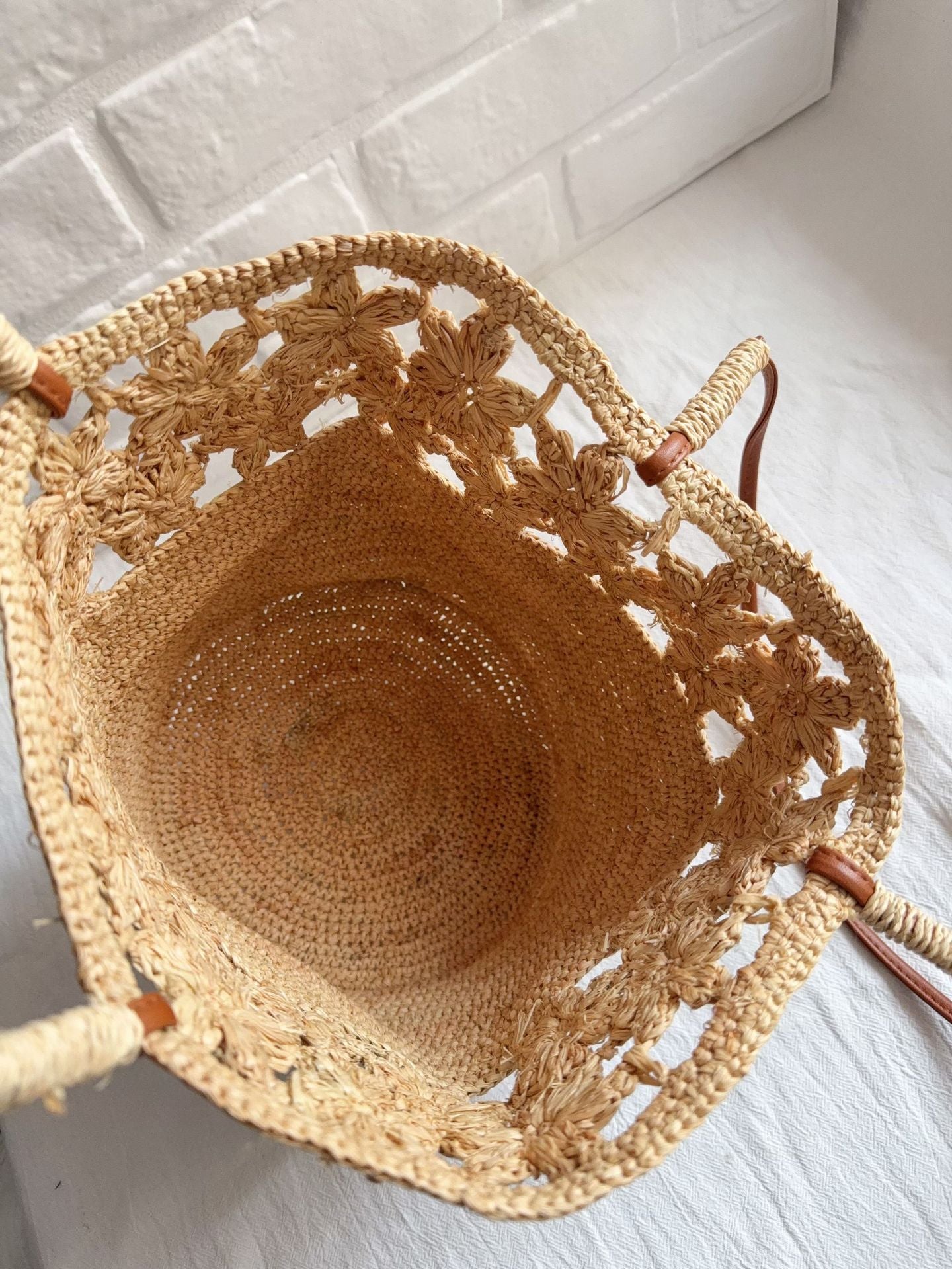 Women's Raffia Hook Flower Straw Seaside Vacation Beach Shoulder Bags