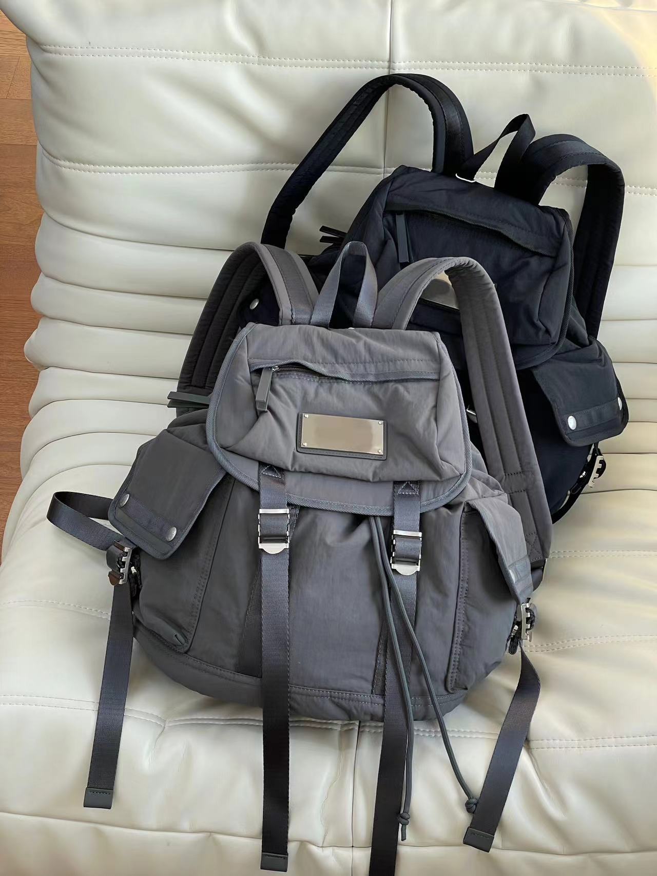 Cool Nylon Large Metal Label Waterproof Leisure Backpack