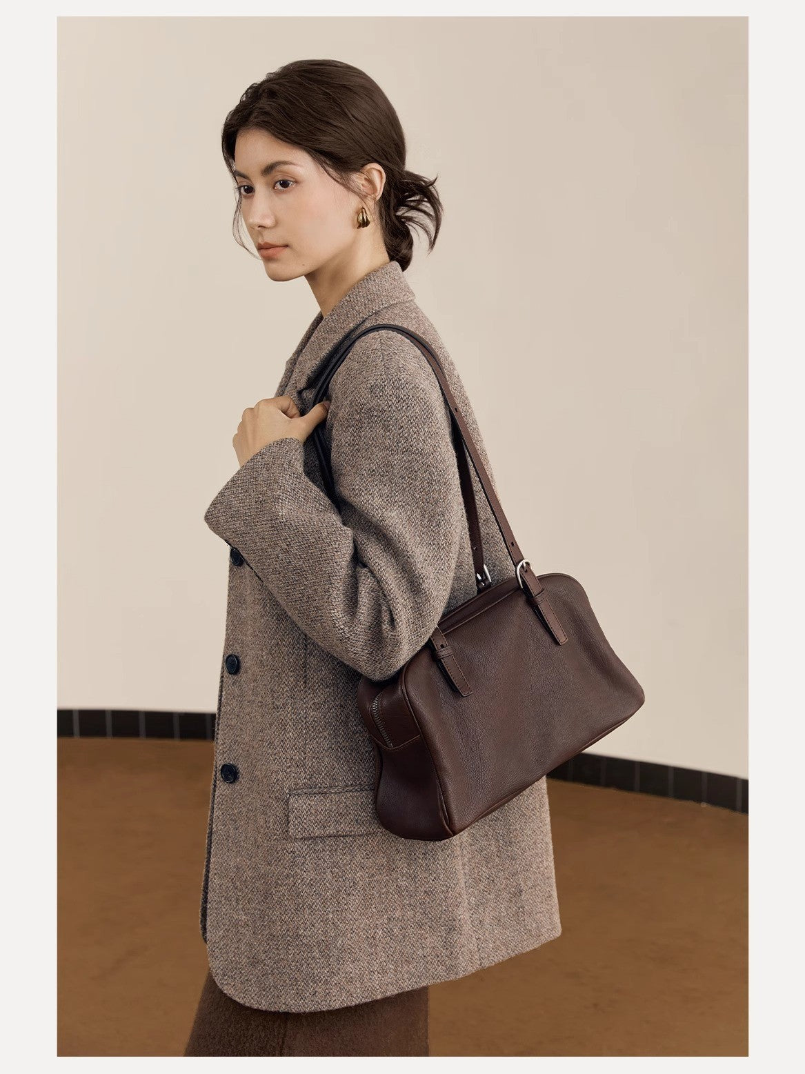 Women's Vegetable Tanned Leather Lambskin Retro Large Capacity Underarm Bag