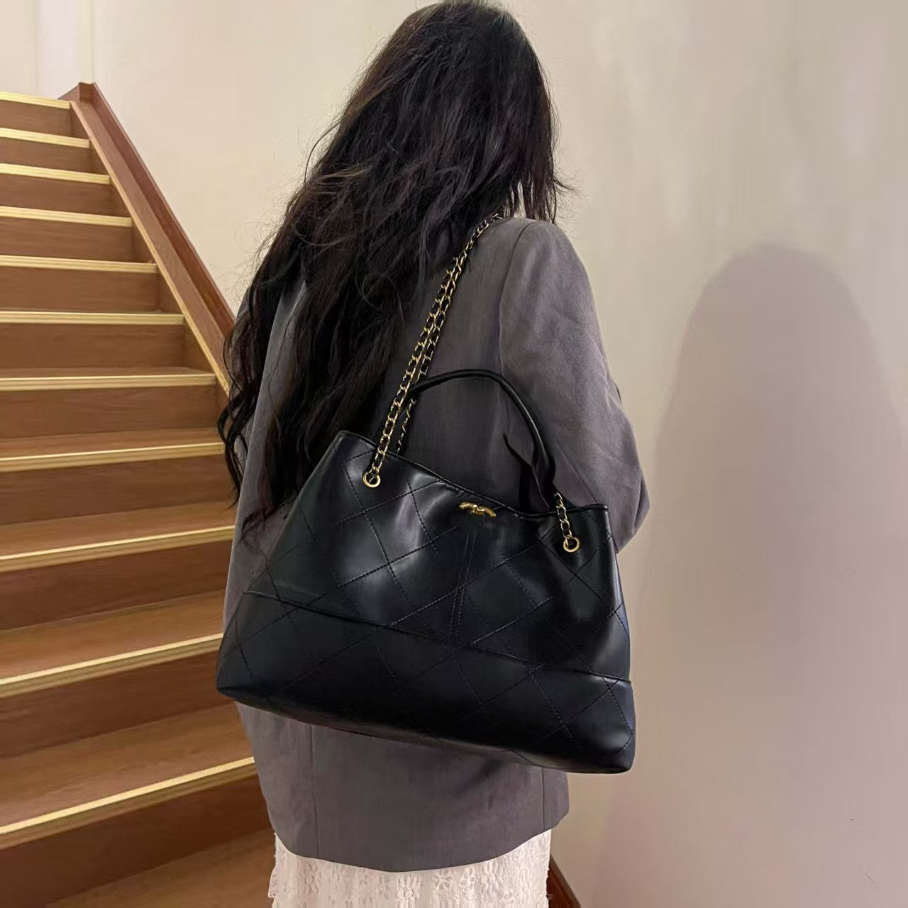 Classic Style High-grade Fashionable Suede Rhombus Chain Large Capacity Underarm Bag