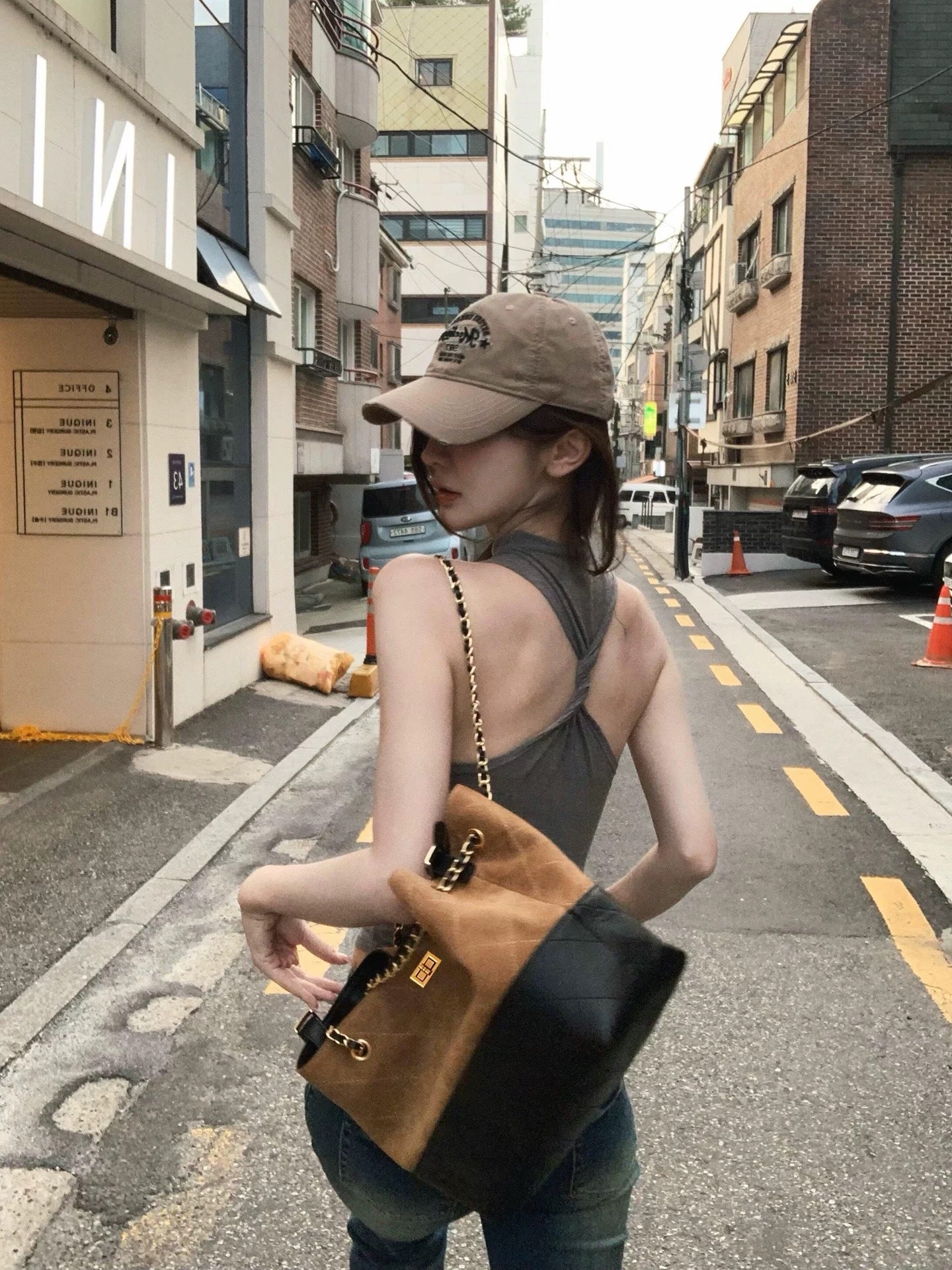 Versatile Women's Large Capacity Elegant Commuter Bags