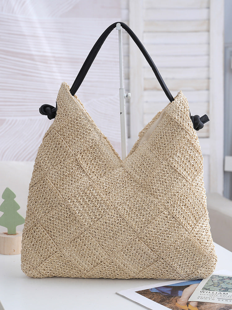 Women's Texture Handmade Straw Idle Style Holiday Leisure Women's Shoulder Bag