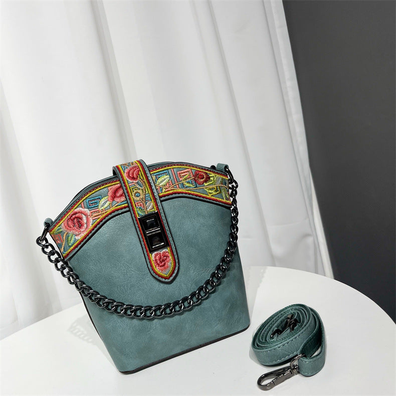 Women's Style Simple Versatile Ethnic Texture Large Shoulder Bags