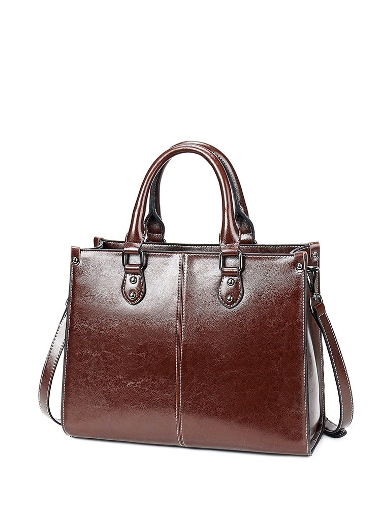 Women's Portable Large Capacity Retro French Commuter Women's Handbag