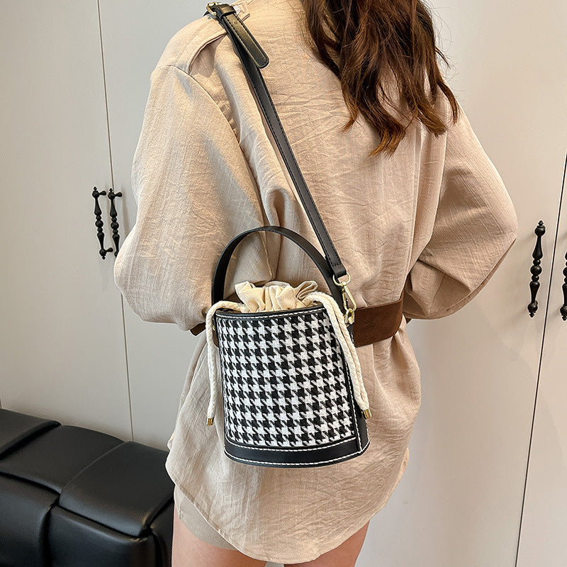 Women's Ethnic Style Brocade Material National Cloth Bucket Bag