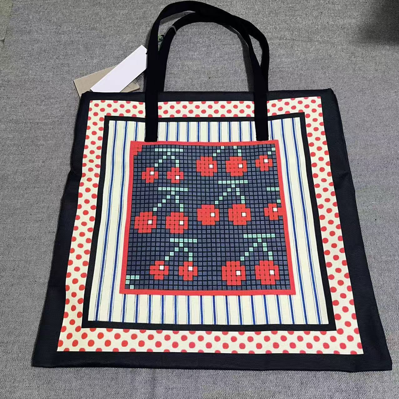 Pretty Classic Model Canvas Leisure Shopping Tote Bag