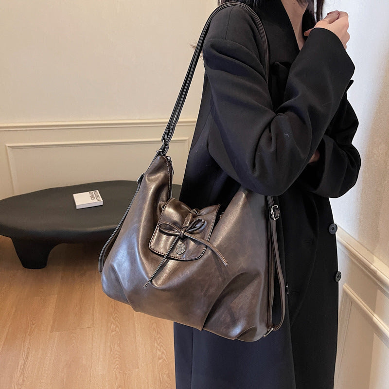 Women's Large Capacity Commuter Design Portable Traveling Bags