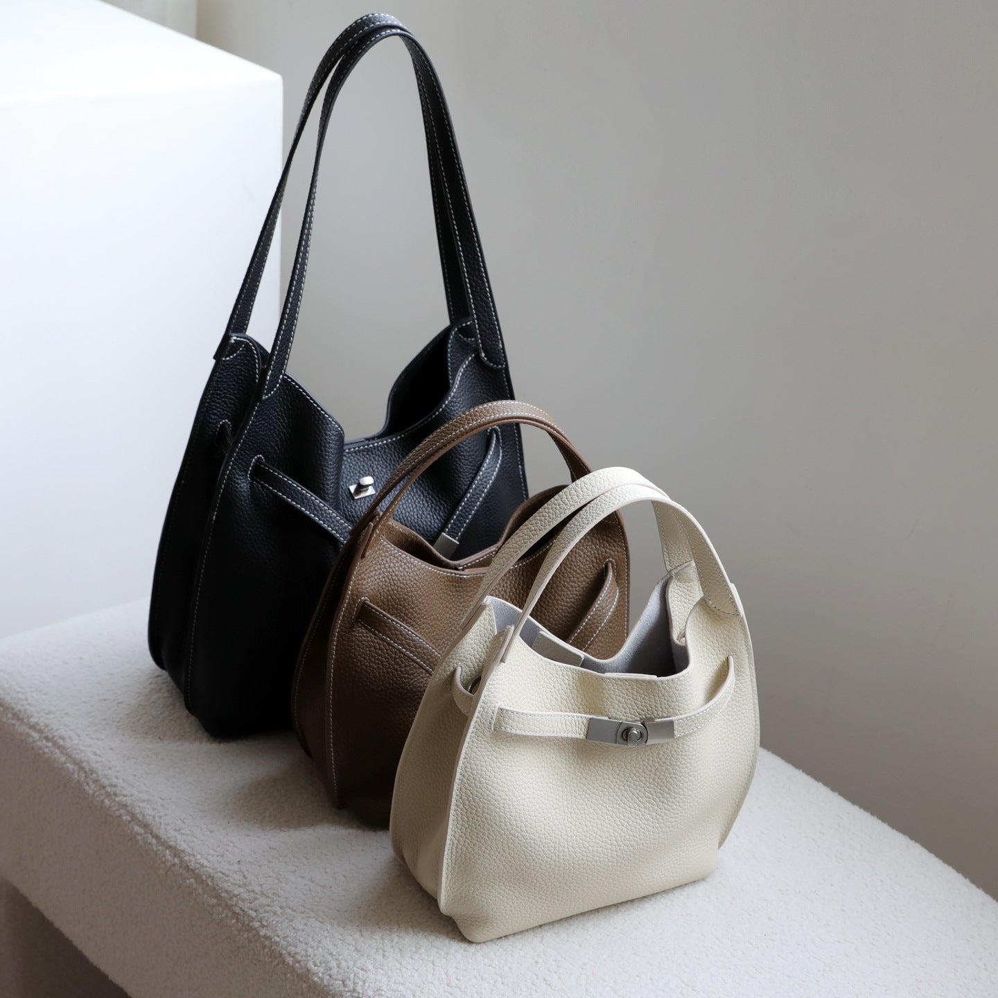 Layer Cowhide Large Capacity Totes High-grade Style Underarm Women's Shoulder Bag