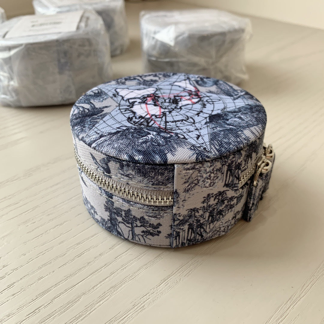 Popular Series Straw Overseas Version Large Makeup Bag
