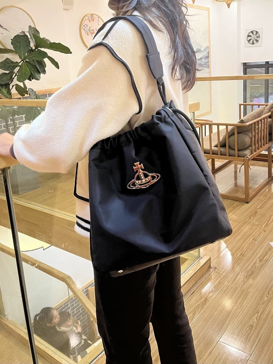 Women's Saturn Nylon Drawstring Simple Underarm Large Capacity Bucket Bag