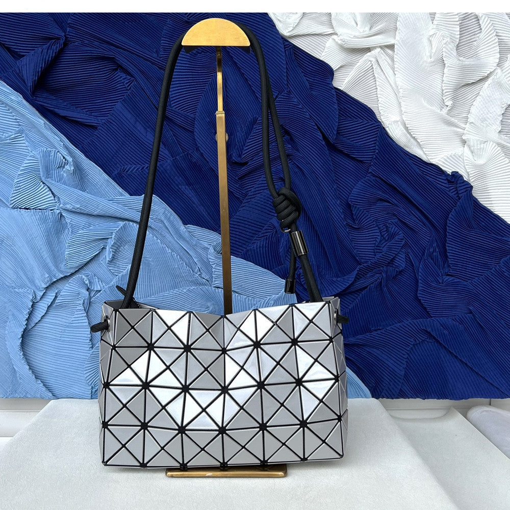 Women's French Stick Drawstring Portable Commuter Starting From Underarm Bag