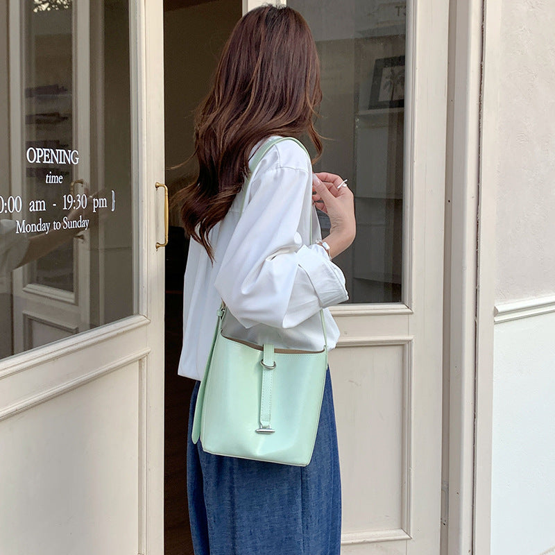 Women's Loose Feeling Korean Simple Daily Bucket Bag